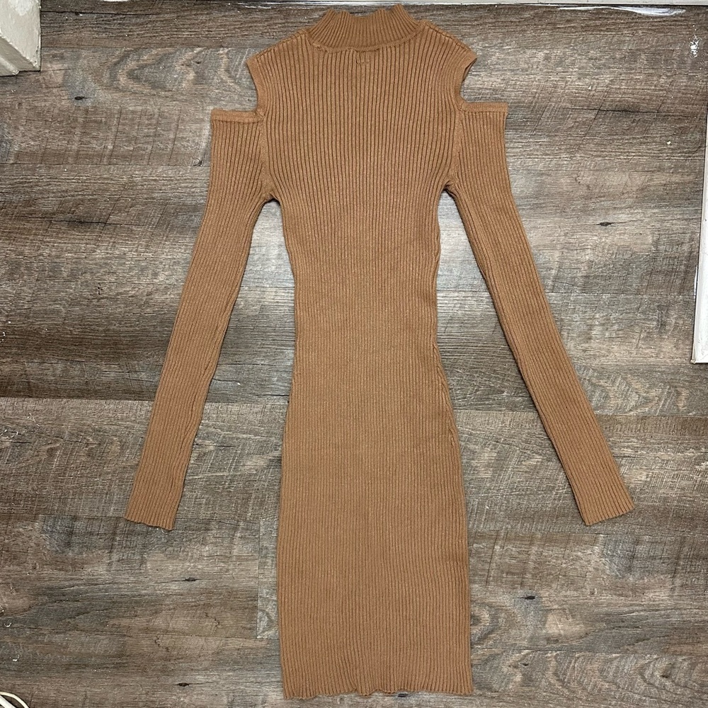Women’s Cold Shoulder Ribbed Mock Neck Long Sleeve Midi Bodycon Dress- Size Med